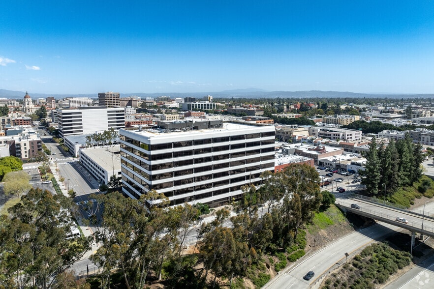 More Photos Of 74 N Pasadena Ave, Pasadena Office For Lease