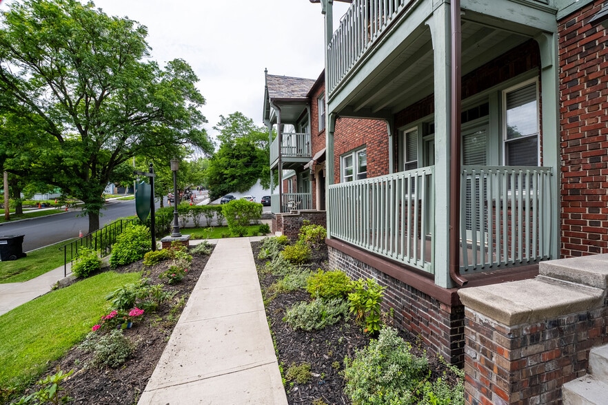More Photos Of 109 Brookford Rd, Syracuse Apartments For Sale