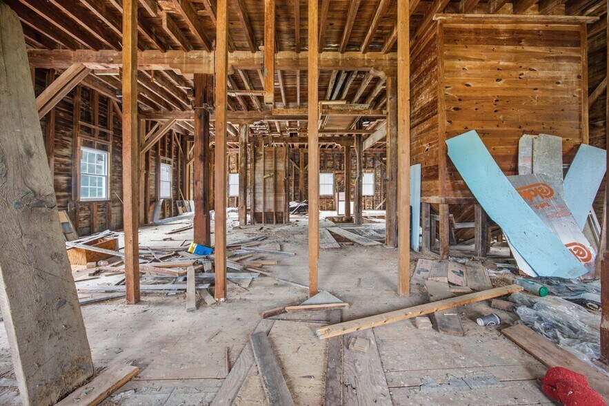 More Photos Of 32 Mill St, Port Byron Industrial For Sale