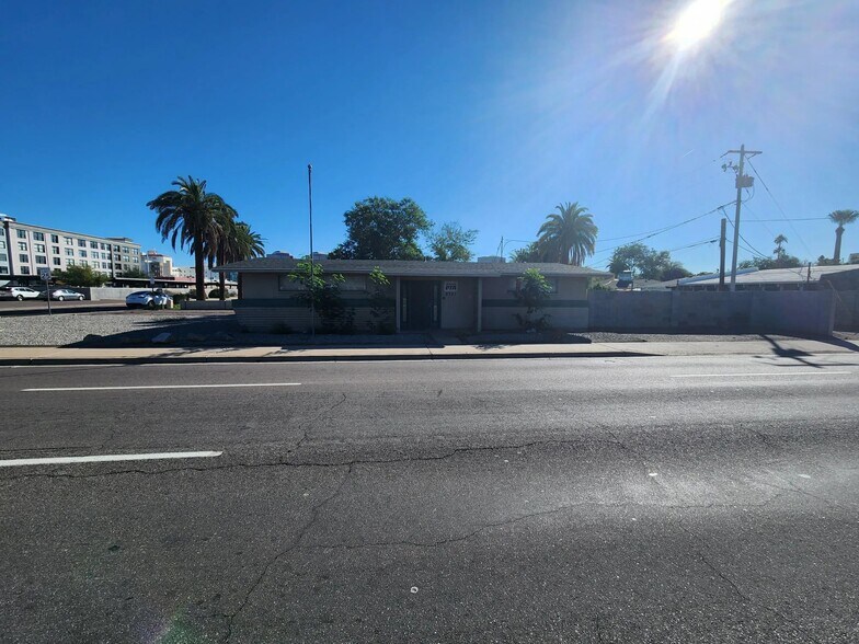 More Photos Of 2721 N 7th Ave, Phoenix Office For Sale