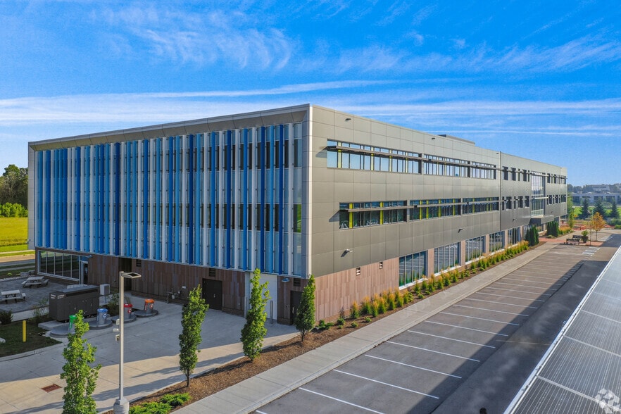 Primary Photo Of 420 Wes Graham Way, Waterloo Office For Lease