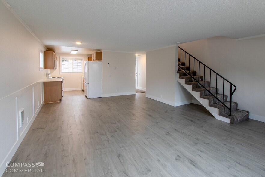More Photos Of 931 NW Carlon Ave, Bend Multifamily For Sale