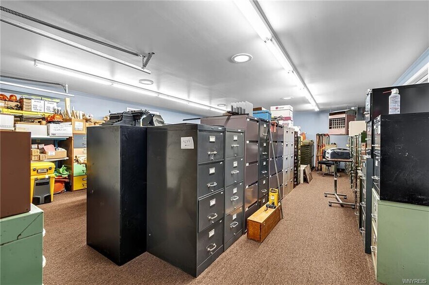 More Photos Of 427 Pine st, Lockport Flex For Sale