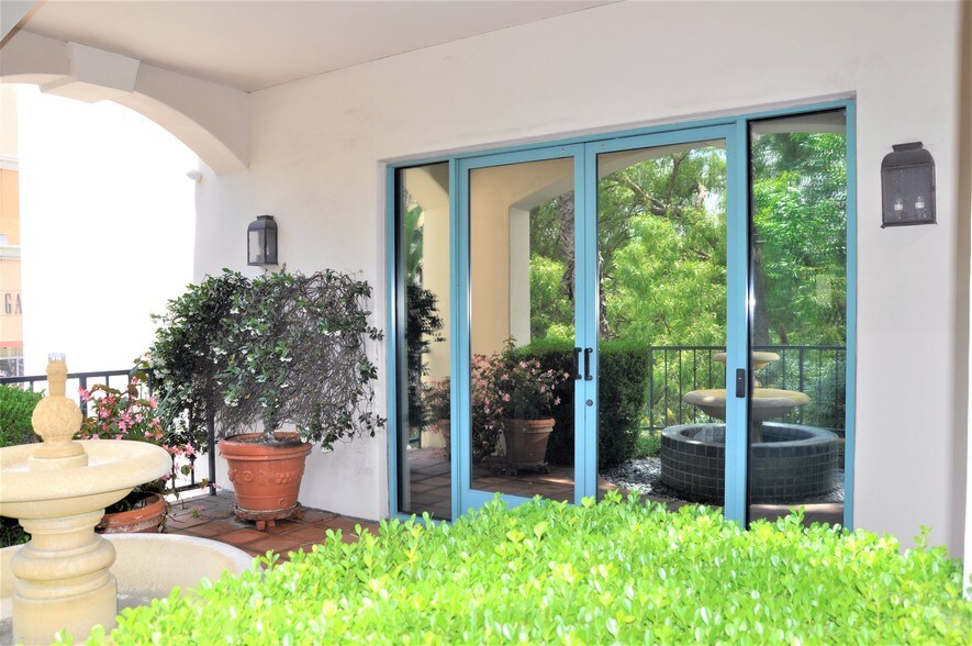 More Photos Of 550 Silver Spur Rd, Rancho Palos Verdes Office For Lease