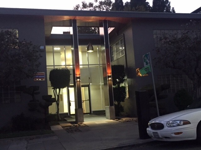 More Photos Of 2929 Summit St, Oakland Office For Lease