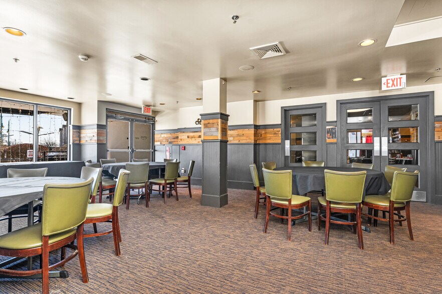 More Photos Of 2099 Post Rd, Warwick Restaurant For Sale