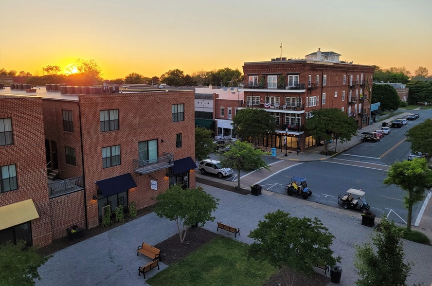More Photos Of 300 Mason Ave, Cape Charles Apartments For Sale