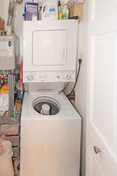 More Photos Of 2445 Lakeview Ave, Baltimore Apartments For Sale