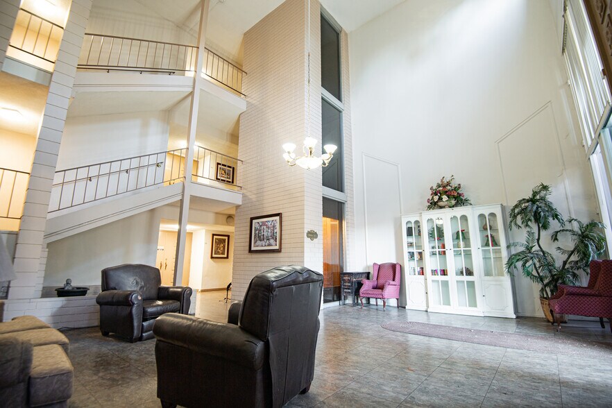 More Photos Of 475 E Cypress, Redlands Apartments For Sale