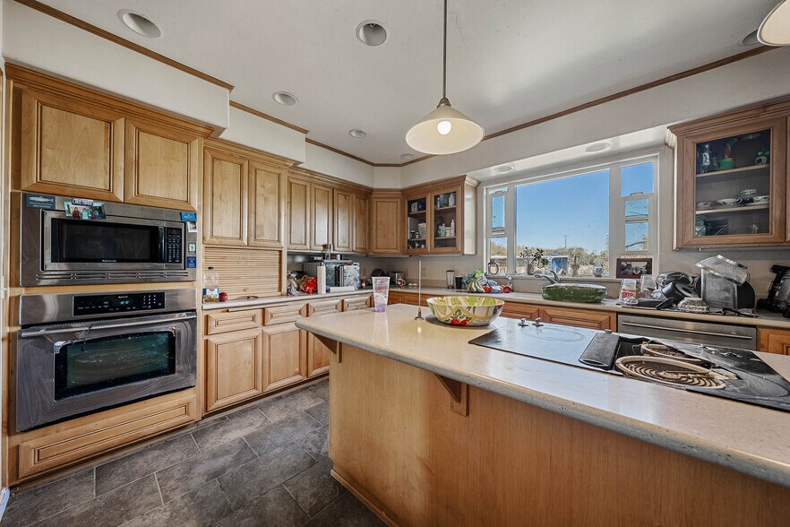 More Photos Of 743 College City Rd, Arbuckle Apartments For Sale