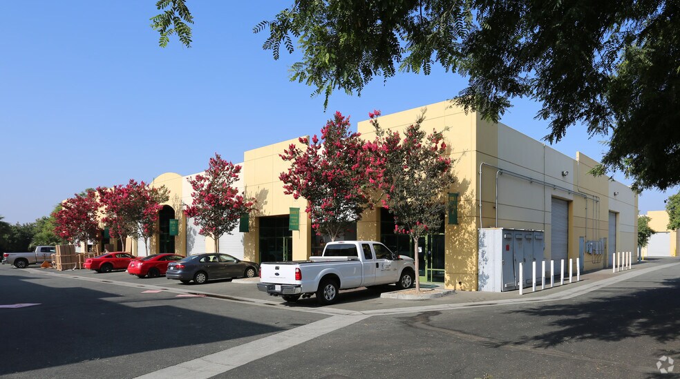 More Photos Of 8662 Avenida De La Fuente, San Diego Warehouse For Lease