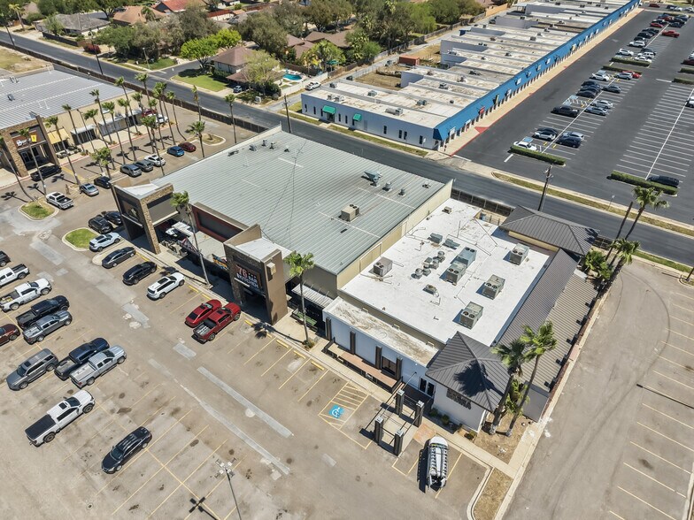 More Photos Of 400 W Nolana Ave, McAllen Storefront For Lease