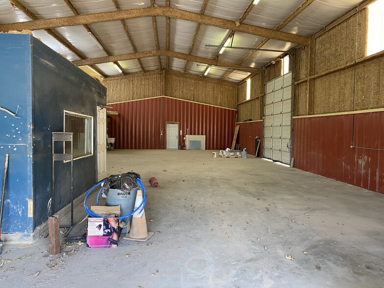 More Photos Of 4921 S County Road 1303, Odessa Light Manufacturing For Lease