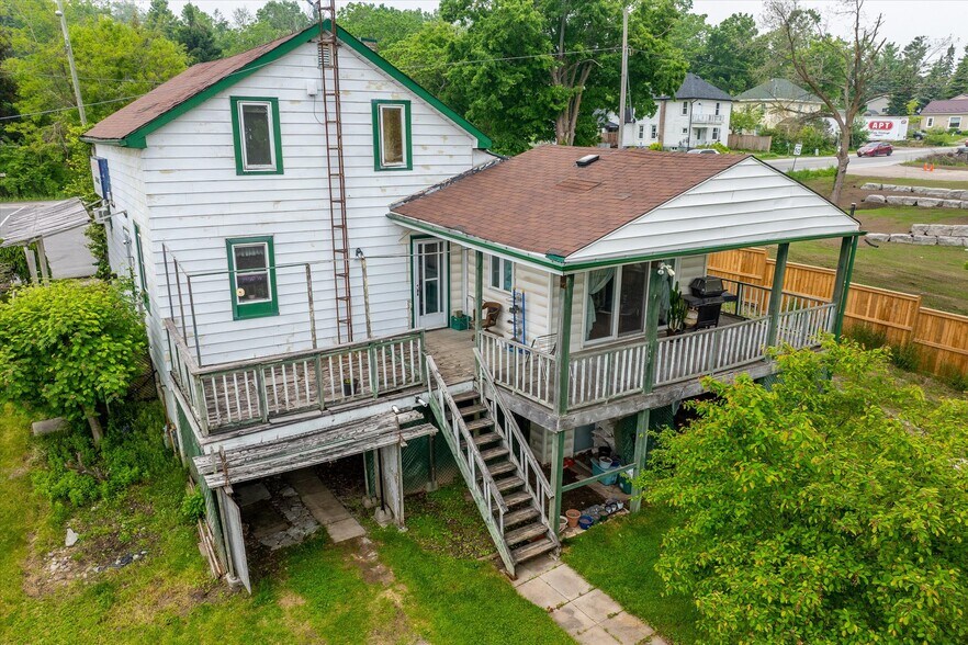 More Photos Of 2449 Queen Mary St, Cavan Storefront Retail Residential For Sale