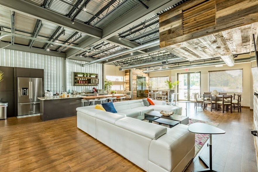 More Photos Of 1310 Rayford Park Rd, Spring Coworking Space