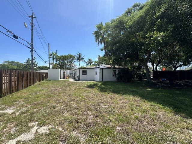More Photos Of 5901 Broadway, West Palm Beach Apartments For Sale