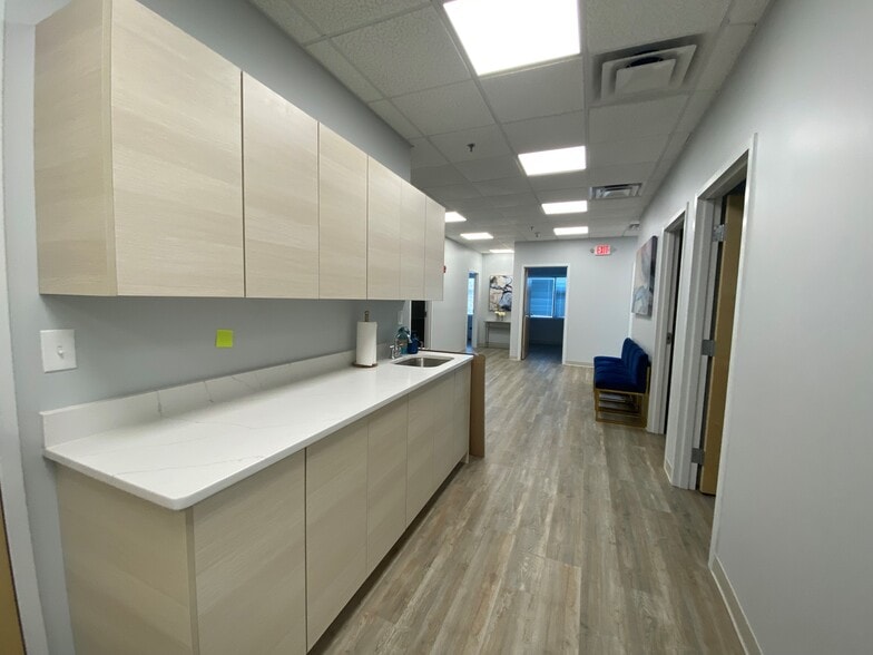 More Photos Of 1526 Atwood Ave, Johnston Medical For Lease