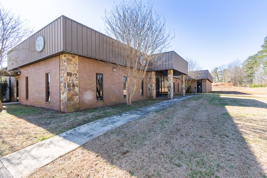 More Photos Of 235 Camson Rd, Anderson Warehouse For Sale