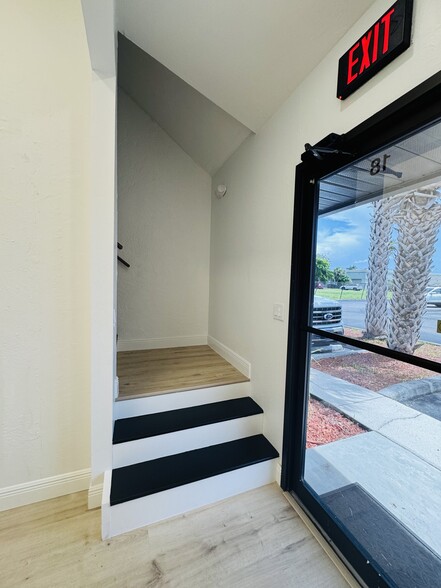 More Photos Of 5235 Ramsey Way, Fort Myers Office For Sale