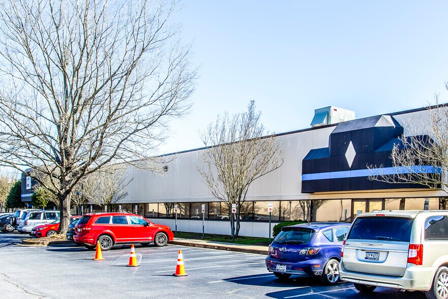 More Photos Of 2231 S Centennial Ave, Aiken Office For Lease