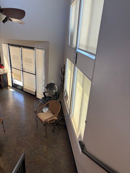 More Photos Of 1920 5th St, Simi Valley Freestanding For Lease