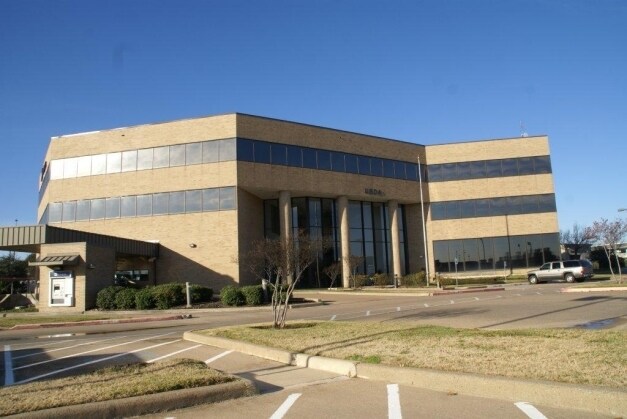 More Photos Of 2405 Texas Ave, College Station Office For Lease