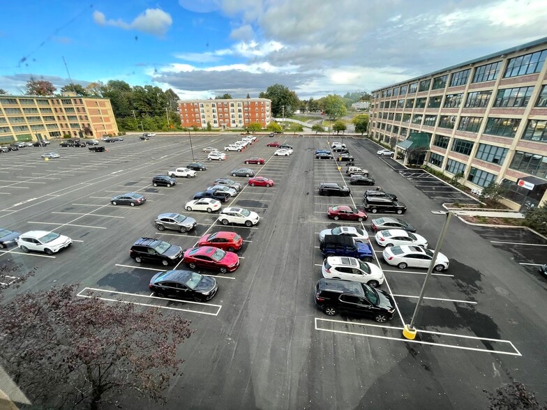 More Photos Of 1 Sundial Ave, Manchester Office For Lease