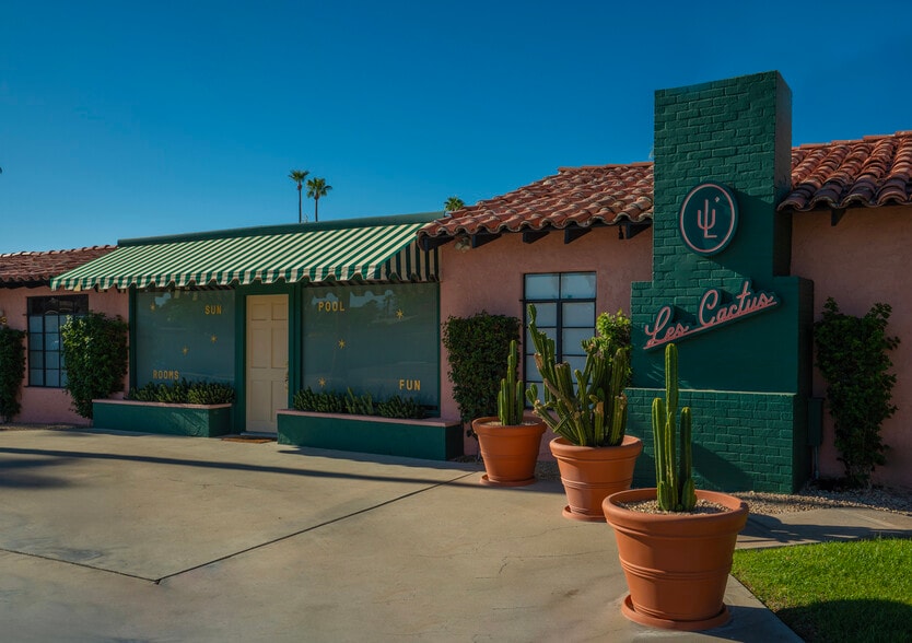 More Photos Of 555 S Warm Sands Dr, Palm Springs Hotel For Sale