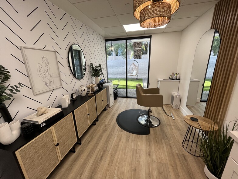 More Photos Of 5115 N Scottsdale Rd, Scottsdale Freestanding For Lease
