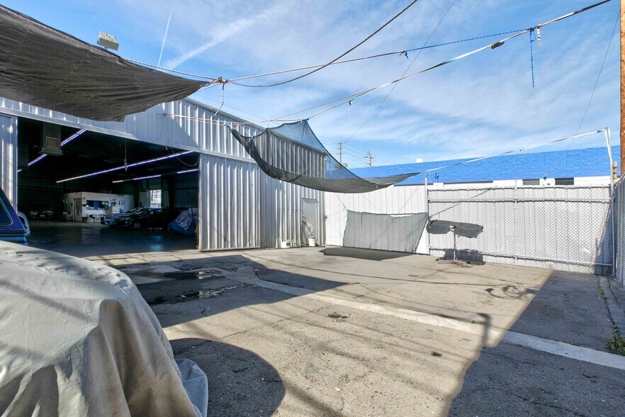 More Photos Of 11782 Sheldon St, Sun Valley Warehouse For Lease