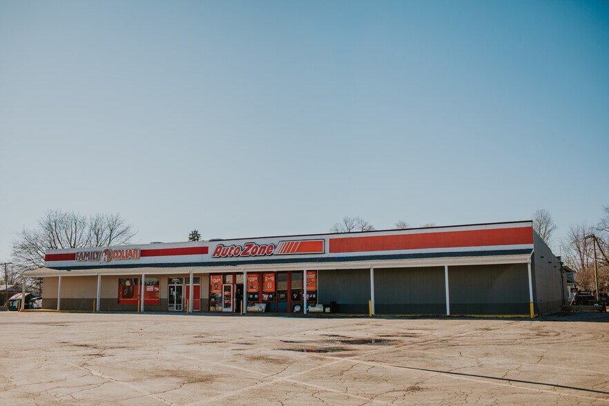 More Photos Of 915 N Washington St, Kokomo Freestanding For Sale