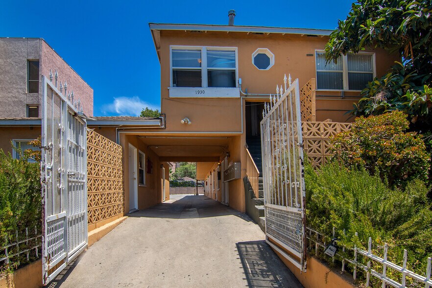 More Photos Of 1930 S Oxford Ave, Los Angeles Apartments For Sale