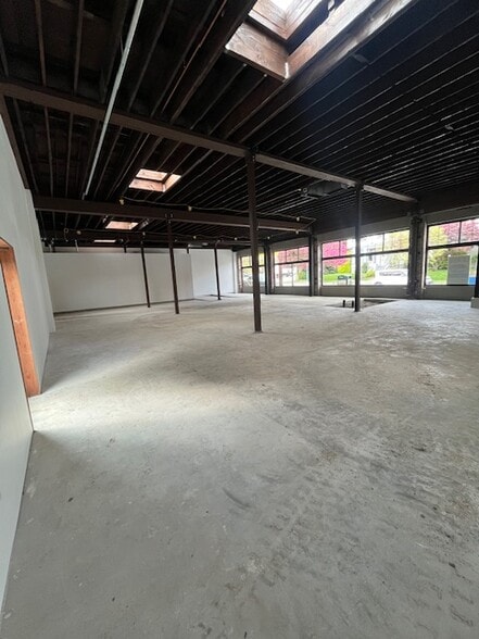 More Photos Of 1120 NW 21st Ave, Portland Storefront Retail Office For Lease