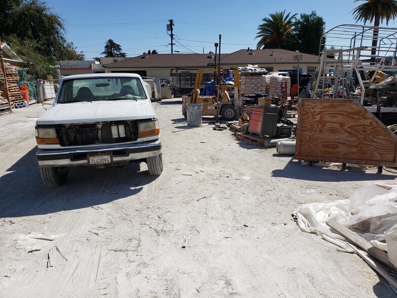More Photos Of 8761 Amigo Ave, Northridge Land For Lease