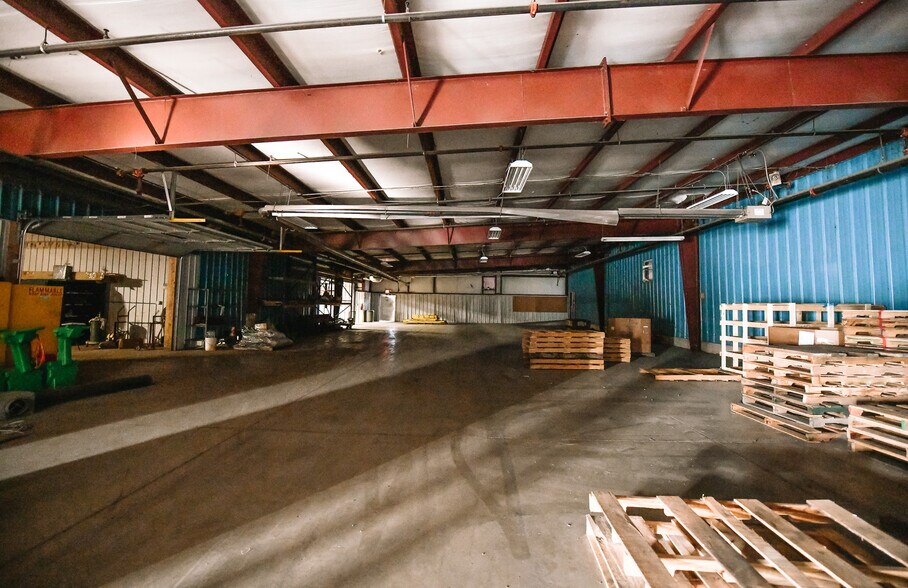 More Photos Of 211 W Geneva St, Dunkirk Manufacturing For Lease