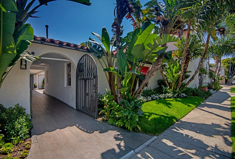 Primary Photo Of 1062 S Robertson Blvd, Los Angeles Religious Facility For Lease