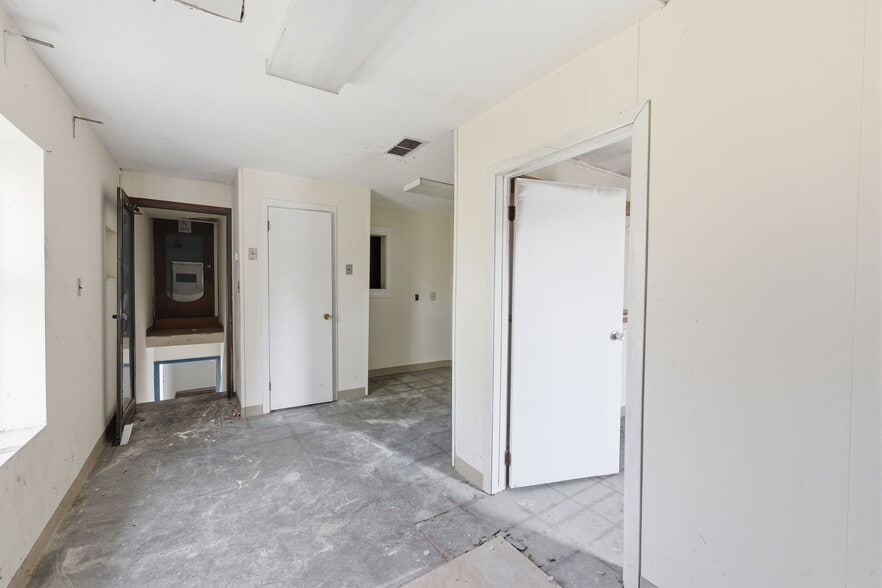 More Photos Of 534 Harvard St, Vineland Warehouse For Sale