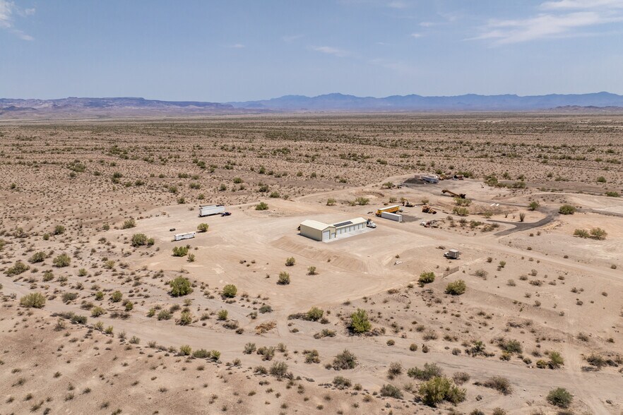 More Photos Of 8089 Wagon Wheel Dr, Lake Havasu City Warehouse For Sale