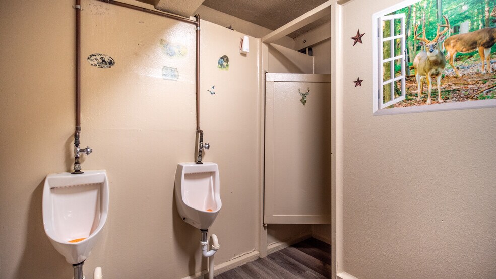 More Photos Of 2862 Route 38, Emlenton Bar For Sale