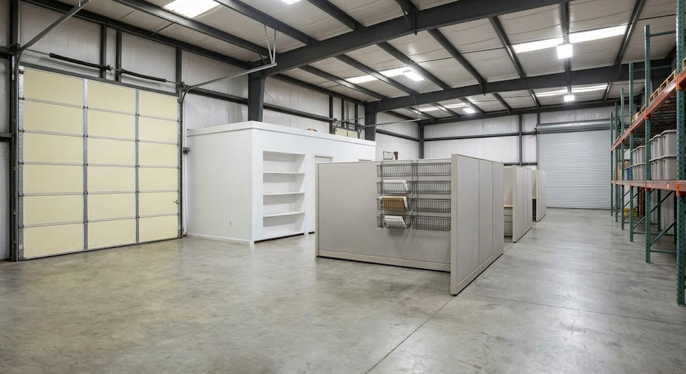 More Photos Of 1811 N Topping Ave, Kansas City Warehouse For Lease