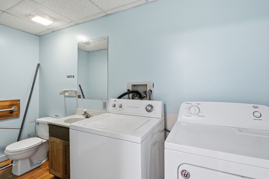More Photos Of 54 E Franklin St, Hagerstown Storefront Retail Office For Lease
