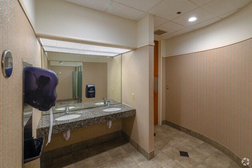 More Photos Of 7501 Boulder View Dr, North Chesterfield Unknown For Lease