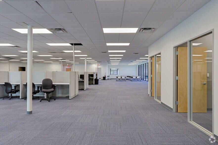 More Photos Of 2113 Wells Branch Pky, Austin Unknown For Lease