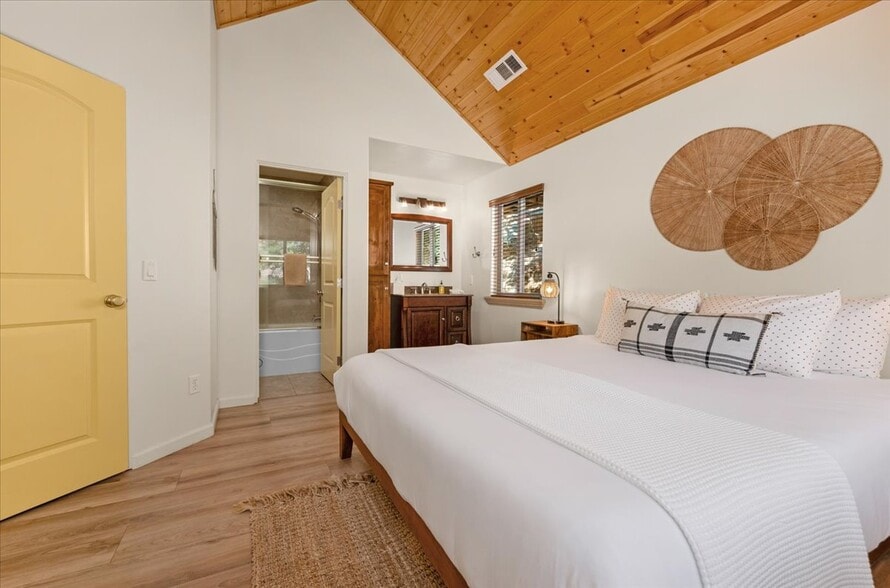 More Photos Of 29673 Rock Creek Dr, Three Rivers Specialty For Sale