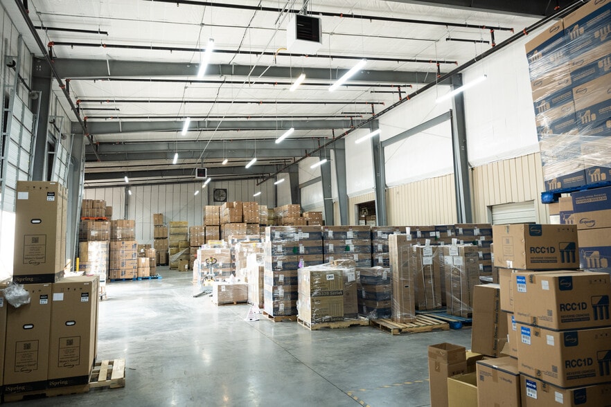 More Photos Of 2470-2480 Industrial Park Blvd, Cumming Warehouse For Sale