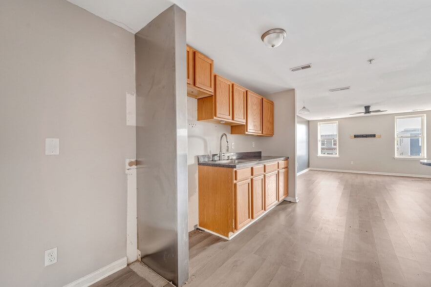 More Photos Of 139 State St, Camden Multifamily For Sale