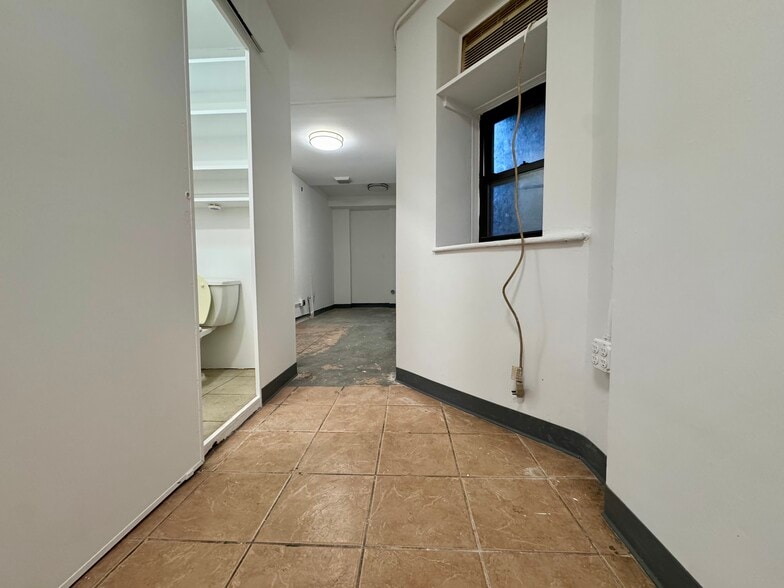 More Photos Of 26 Henry St, New York Apartments For Lease