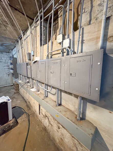More Photos Of 303 Stone St, Joliet Multifamily For Sale