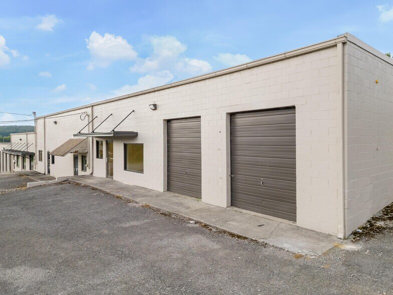 More Photos Of 175 NW Sequoia Rd, Cleveland Warehouse For Lease