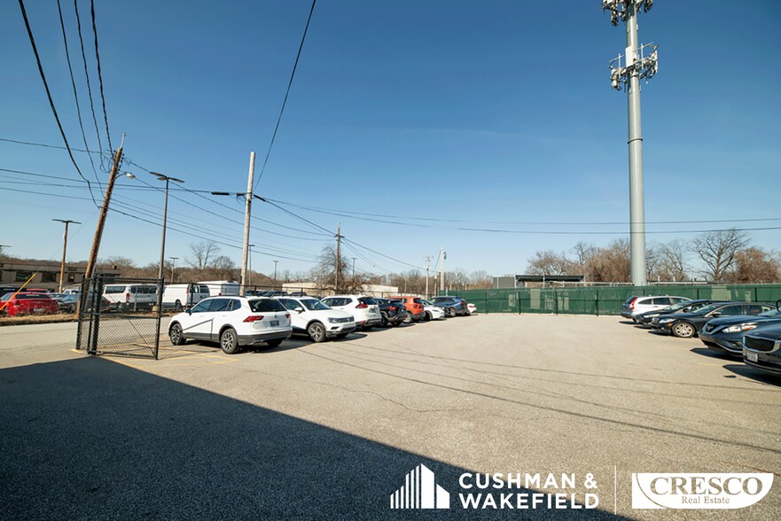 More Photos Of 275 W Market St, Akron Freestanding For Sale